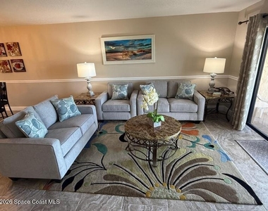 7520 Ridgewood Avenue - Photo Thumbnail 3