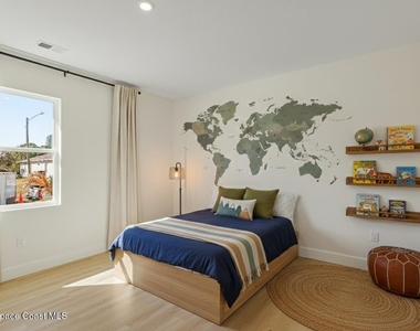 1319 Schneider Street Sw - Photo Thumbnail 20