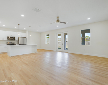 1319 Schneider Street Sw - Photo Thumbnail 7