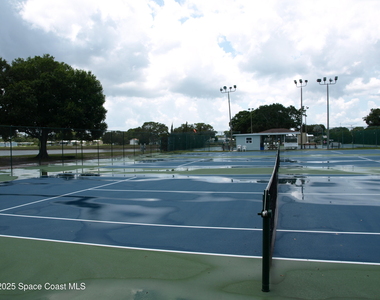 709 Lark Drive - Photo Thumbnail 39