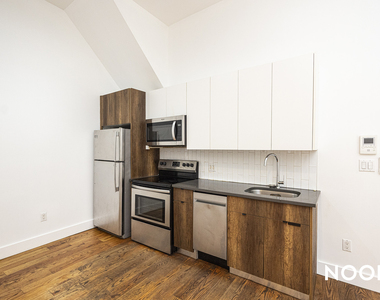 483 Evergreen Ave - Photo Thumbnail 3