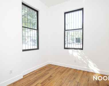 483 Evergreen Ave - Photo Thumbnail 14
