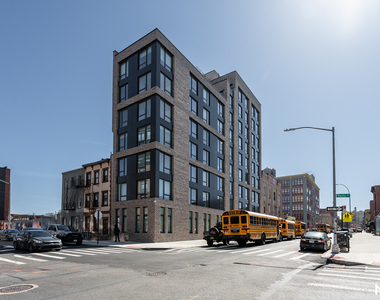 527 Grand Ave - Photo Thumbnail 12