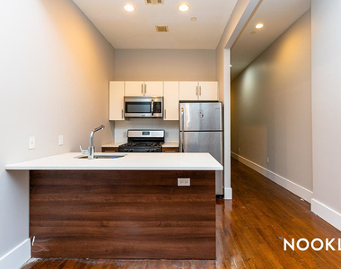 70 Kosciuszko St - Photo Thumbnail 7