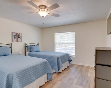 1920 Nw 12th Avenue - Photo Thumbnail 14