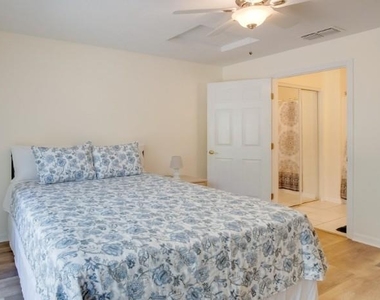 1920 Nw 12th Avenue - Photo Thumbnail 12