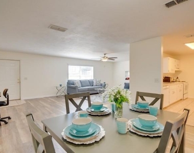 1920 Nw 12th Avenue - Photo Thumbnail 6
