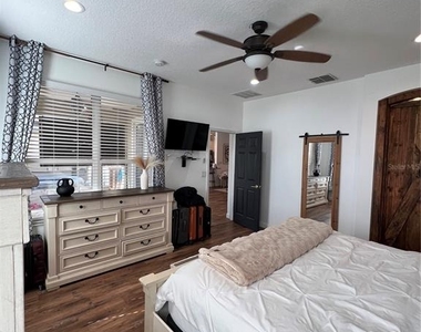 221 Asterbrooke Drive - Photo Thumbnail 18