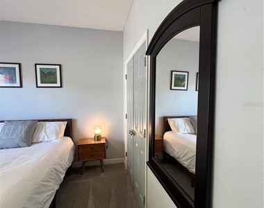 221 Asterbrooke Drive - Photo Thumbnail 6