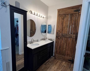 221 Asterbrooke Drive - Photo Thumbnail 23
