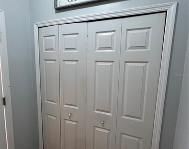 221 Asterbrooke Drive - Photo Thumbnail 15
