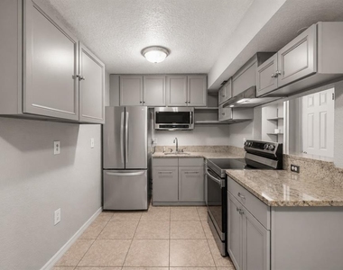 910 Lake Destiny Road - Photo Thumbnail 3