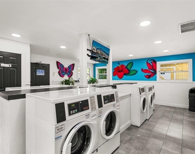 910 Lake Destiny Road - Photo Thumbnail 20