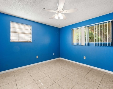910 Lake Destiny Road - Photo Thumbnail 18