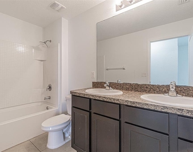 10536 Whispering Hammock Drive - Photo Thumbnail 10