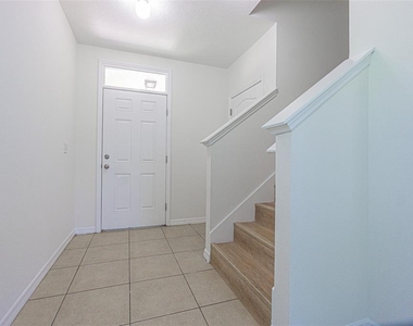 10536 Whispering Hammock Drive - Photo Thumbnail 8