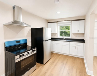 4816 33rd Street W - Photo Thumbnail 1