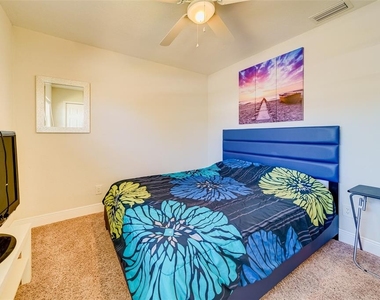 11472 Park Boulevard - Photo Thumbnail 27