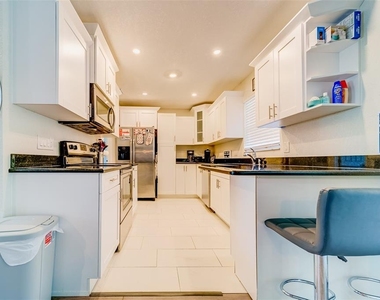 11472 Park Boulevard - Photo Thumbnail 11