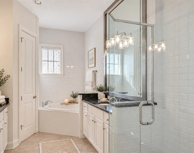 390 Newbury Place N - Photo Thumbnail 22