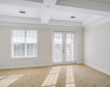 390 Newbury Place N - Photo Thumbnail 16