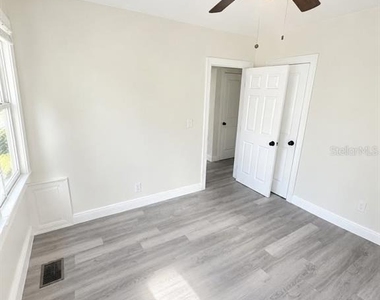 1314 W 16th Street - Photo Thumbnail 3