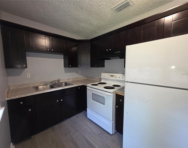 5164 Alpha Avenue - Photo Thumbnail 2