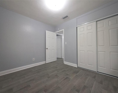 5164 Alpha Avenue - Photo Thumbnail 8