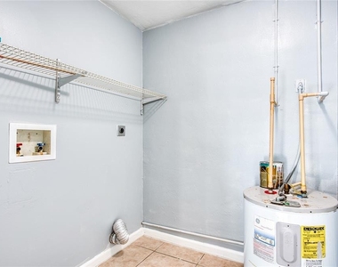 6704 Interbay Boulevard - Photo Thumbnail 6
