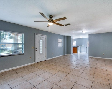 6704 Interbay Boulevard - Photo Thumbnail 10