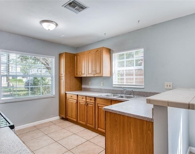 6704 Interbay Boulevard - Photo Thumbnail 3