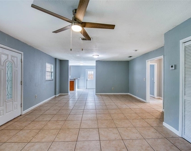 6704 Interbay Boulevard - Photo Thumbnail 11