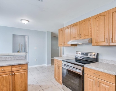 6704 Interbay Boulevard - Photo Thumbnail 16