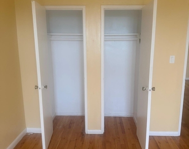 114 Street - Photo Thumbnail 5