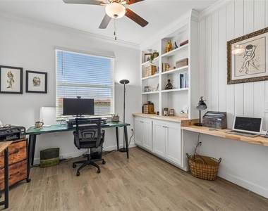 17307 Blue Walk Street - Photo Thumbnail 16
