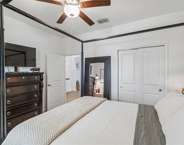 17307 Blue Walk Street - Photo Thumbnail 25