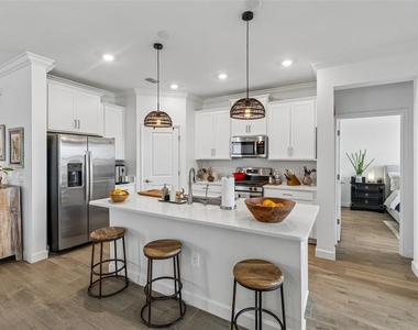 17307 Blue Walk Street - Photo Thumbnail 12