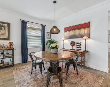 17307 Blue Walk Street - Photo Thumbnail 10