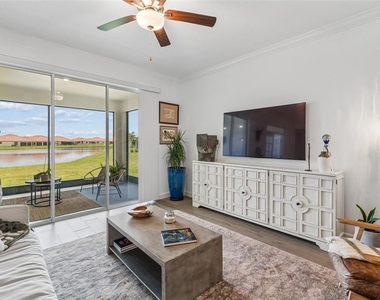 17307 Blue Walk Street - Photo Thumbnail 9