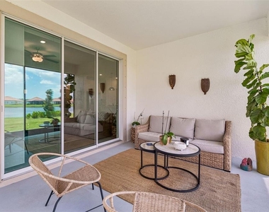 17307 Blue Walk Street - Photo Thumbnail 29