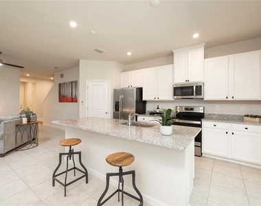4298 Harbour Palm Drive - Photo Thumbnail 15
