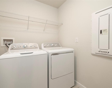 4298 Harbour Palm Drive - Photo Thumbnail 29