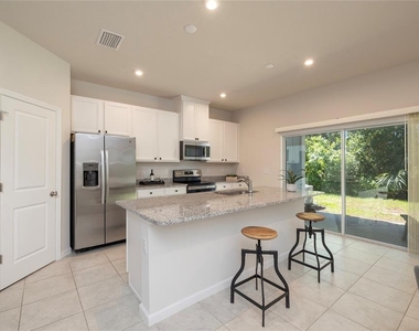 4298 Harbour Palm Drive - Photo Thumbnail 8