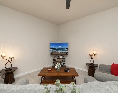 4298 Harbour Palm Drive - Photo Thumbnail 5