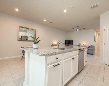 4298 Harbour Palm Drive - Photo Thumbnail 12