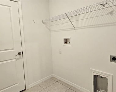 9910 Spanish Lime Court - Photo Thumbnail 2