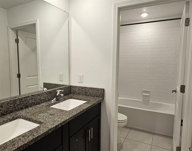 9910 Spanish Lime Court - Photo Thumbnail 11