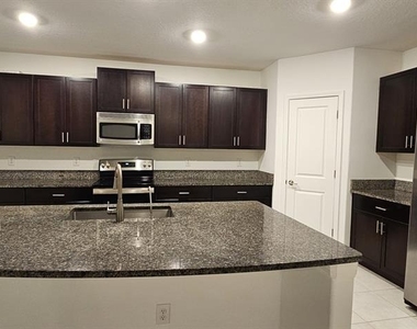 9910 Spanish Lime Court - Photo Thumbnail 6