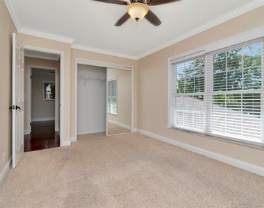 165 Baltic Circle - Photo Thumbnail 45