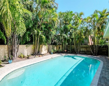 165 Baltic Circle - Photo Thumbnail 56